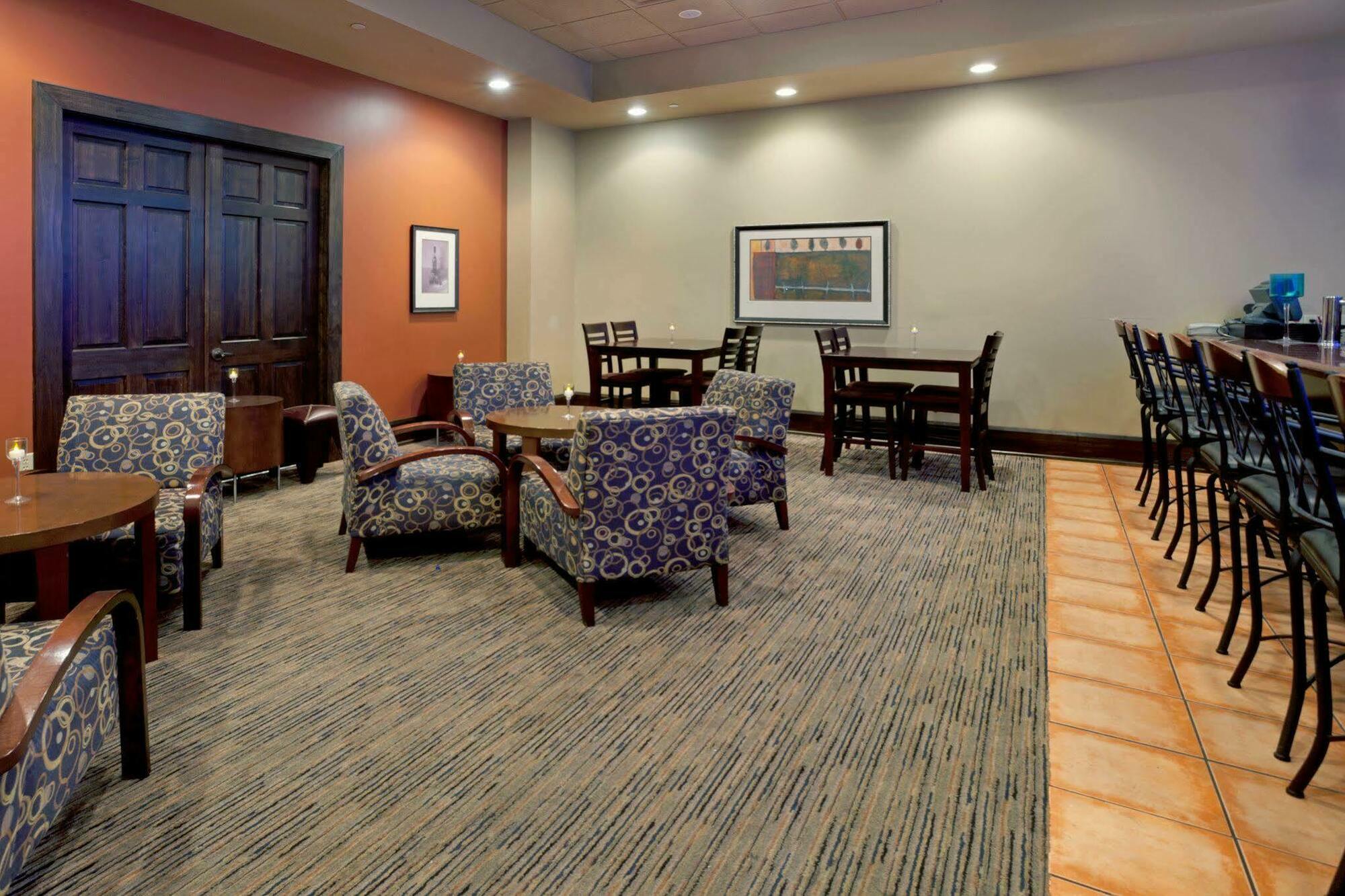Отель Crowne Plaza San Antonio Airport By Ihg Экстерьер фото